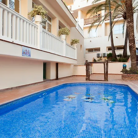 Crown Club Marbella 3*