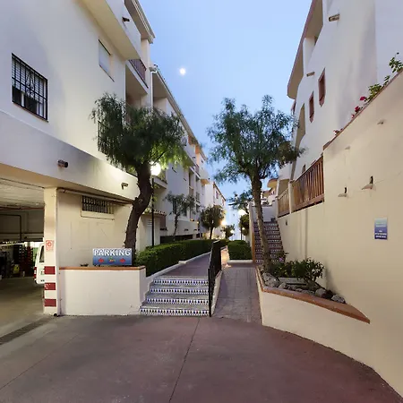 Crown Club Marbella Hotel 3*