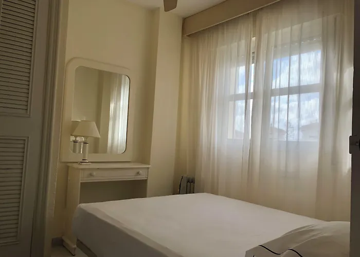 Crown Club Marbella Hotel 3*