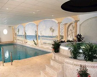 Crown Club Marbella