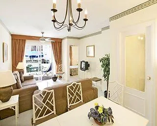 Hotel Crown Club Marbella 3*